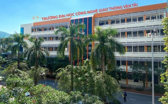 Trường đào tạo ngành kỹ thuật - Trường Đại học Công nghệ Giao thông Vận tải