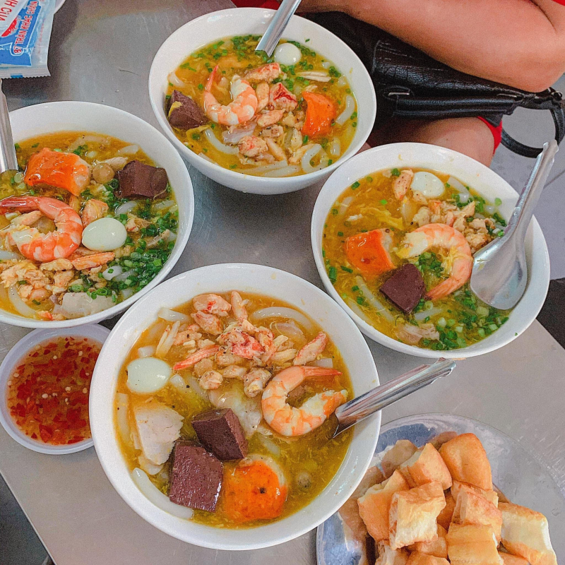 Bánh canh cua 87 Trần Khắc Chân