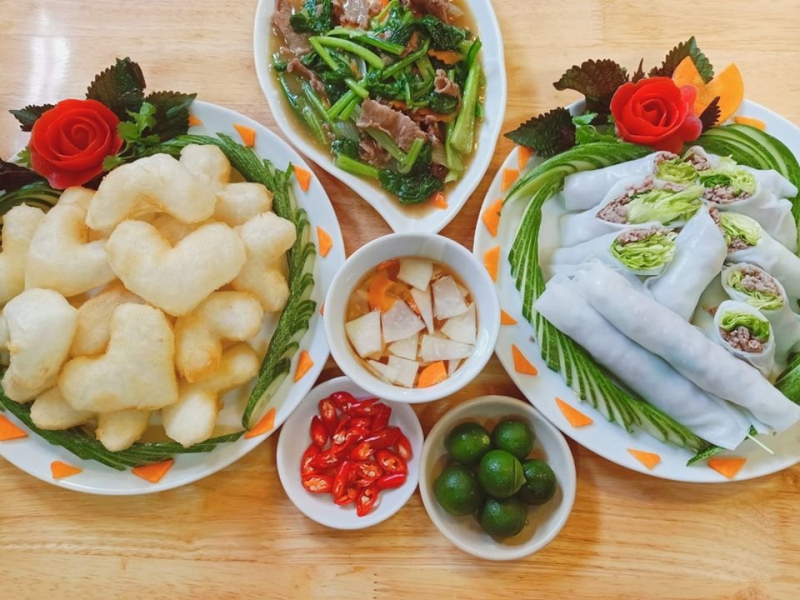 Quán phở cuốn 31 Ngũ Xã