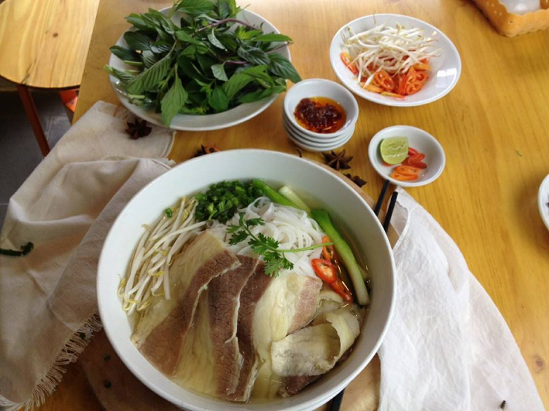 Phở Ngọc - Hồ Hảo Hớn