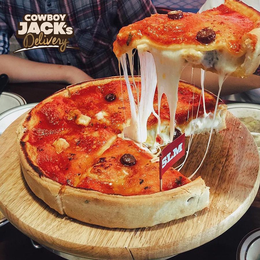 hình ảnh món pizza tại nhà hàng âu Cowboy Jack's