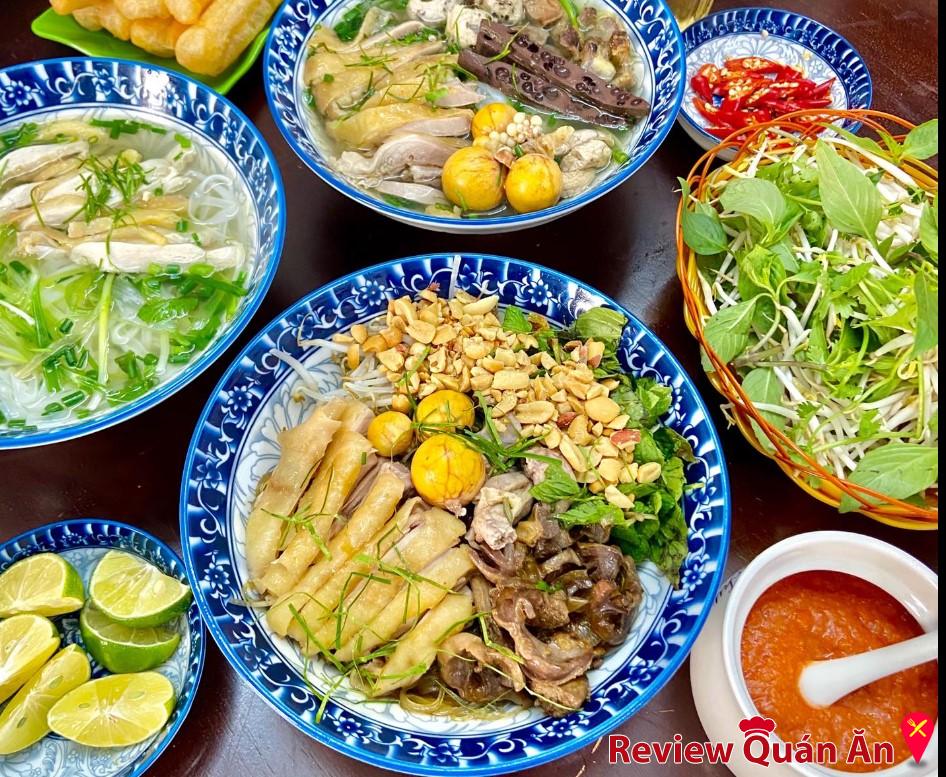 Quán Phở Gánh – 77 Bế Văn Đàn