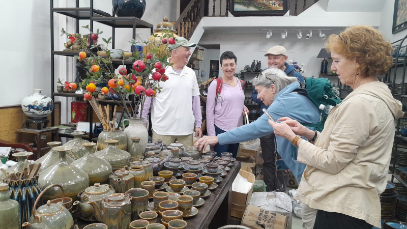 Authentic Battrang - Cửa hàng gốm Bát Tràng nổi tiếng ở Hà Nội