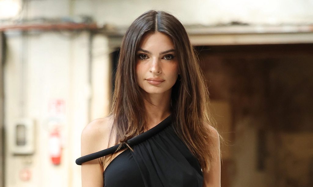 Nữ người mẫu đẹp nhất - Emily Ratajkowski